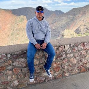 Meet your Posher, Jose